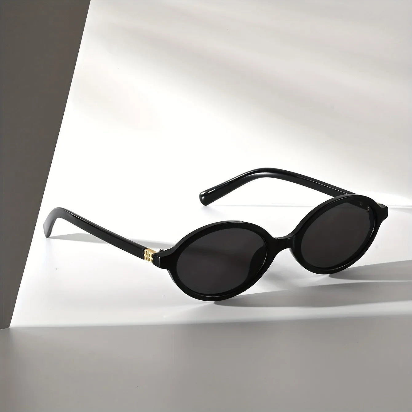 Retro oval / round sunglasses
