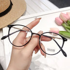 Transparent Lens Glasses – Modern Lightweight Frame