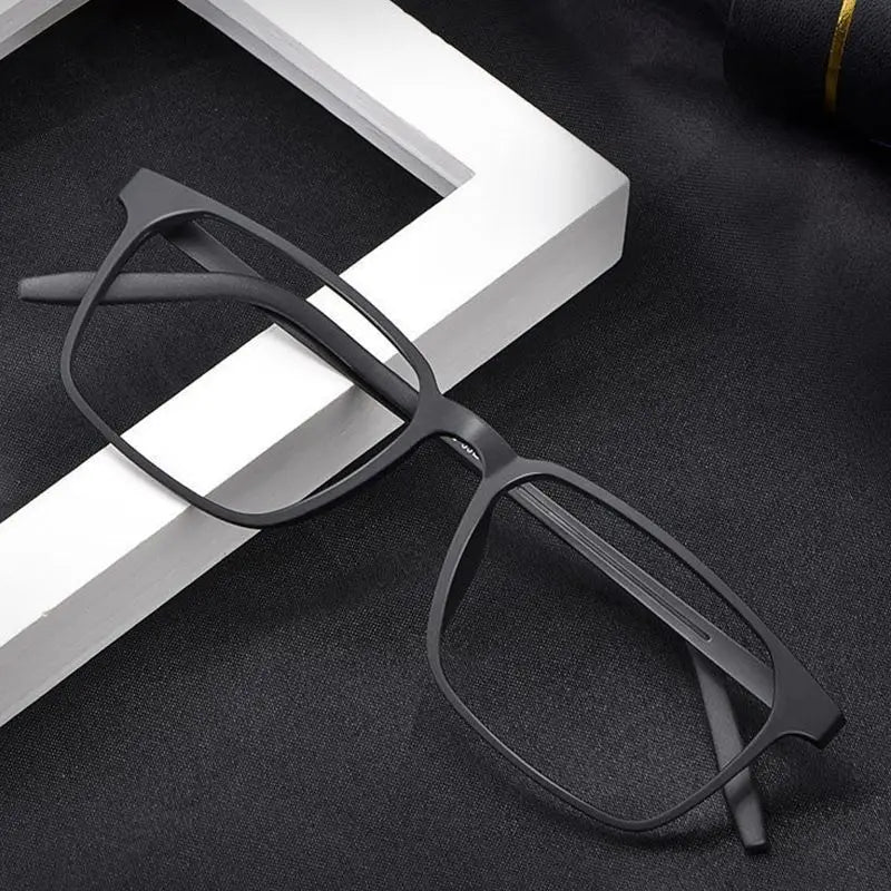 Full-Frame Titanium Glasses – Modern Unisex Style